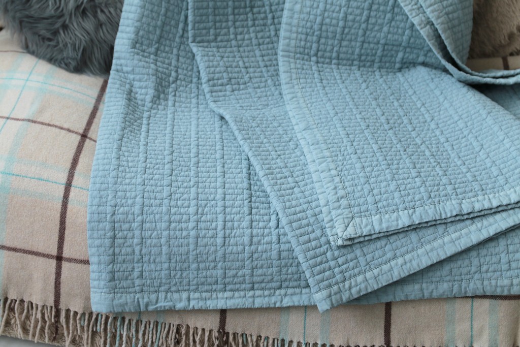 Одеяло GOCHU Du Yeong 180*220 голубой