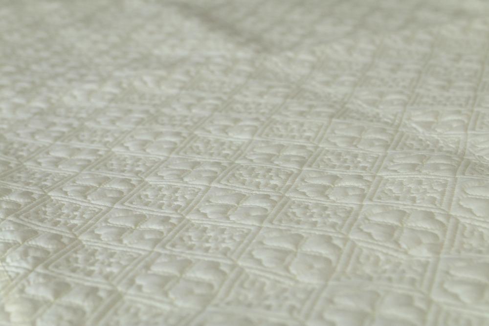 Простыня стеганая GOCHU Clover K (Клевер К) 170*210 кремовый