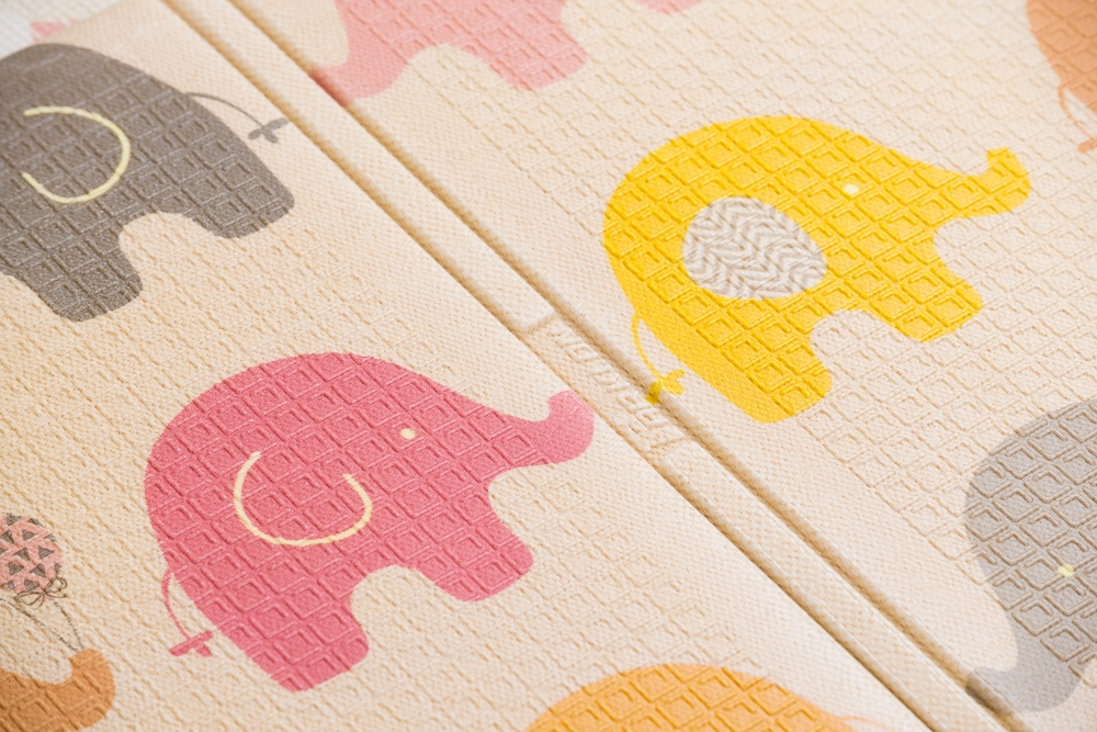 Портативный коврик 140x200x1см Слонята от компании "Кореал - Настоящая Корея"