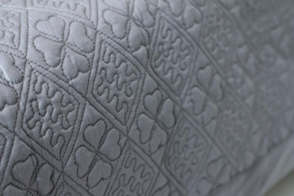 Покрывало - простыня стеганая GOCHU Clover K (Клевер К) 170*210 угольный