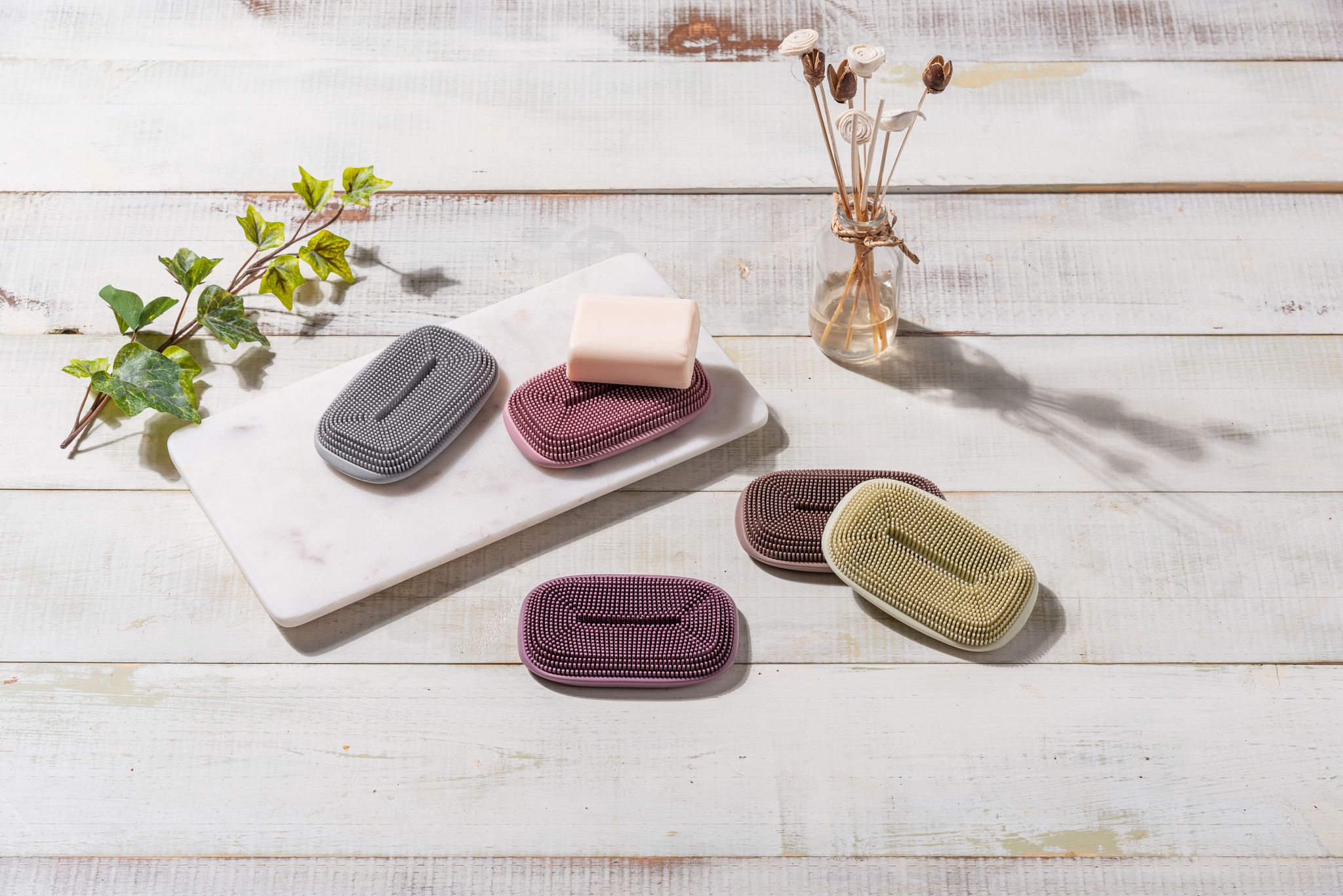 Силиконовая мыльница с щеткой KF Pastel (КФ Пастель) от компании "Кореал - Настоящая Корея"