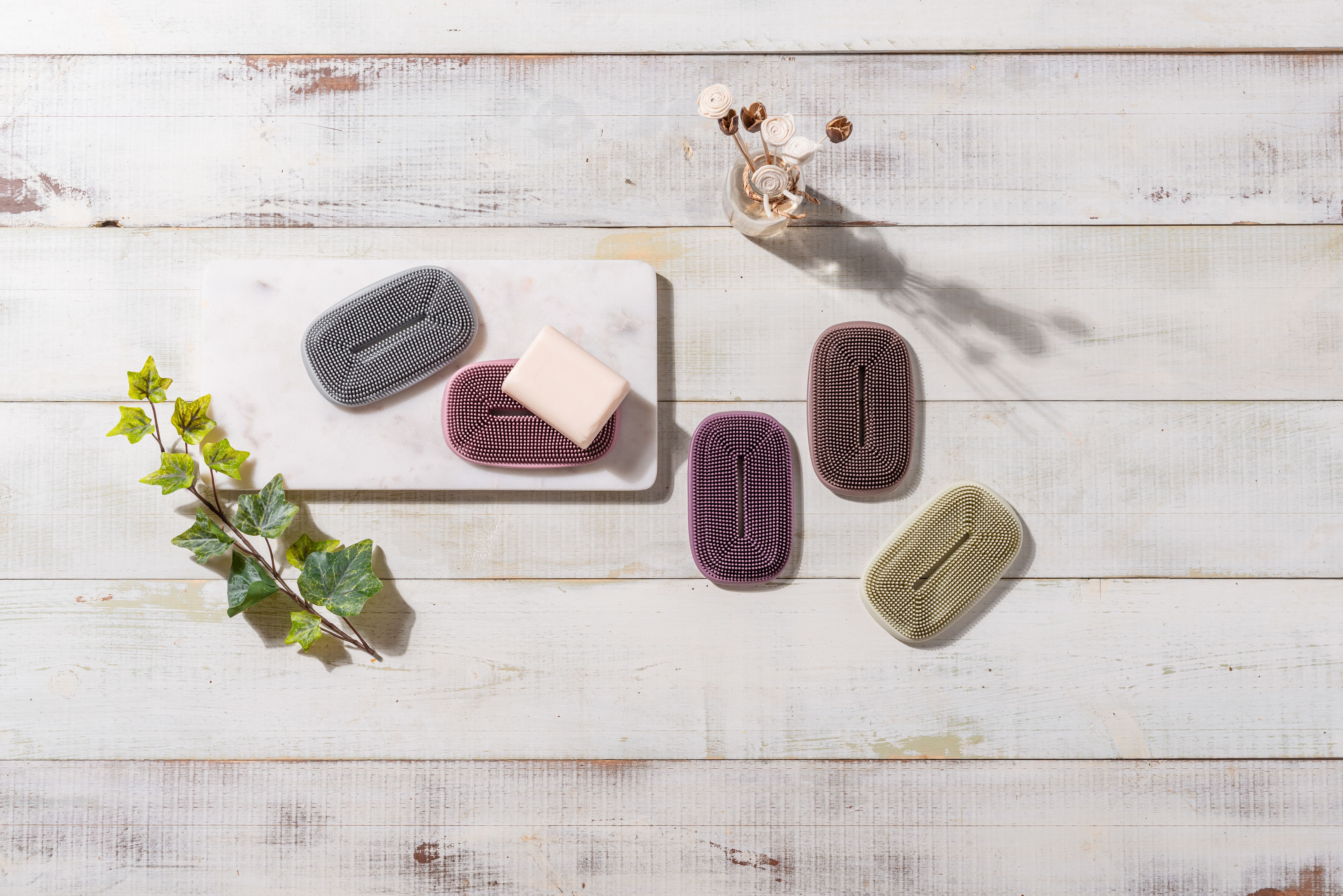 Силиконовая мыльница с щеткой KF Pastel (КФ Пастель) от компании "Кореал - Настоящая Корея"