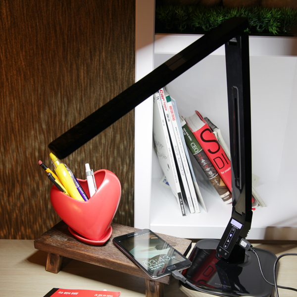 Светодиодный светильник Diasonic (Диасоник) DL-91H (черный) от компании "Кореал - Настоящая Корея"