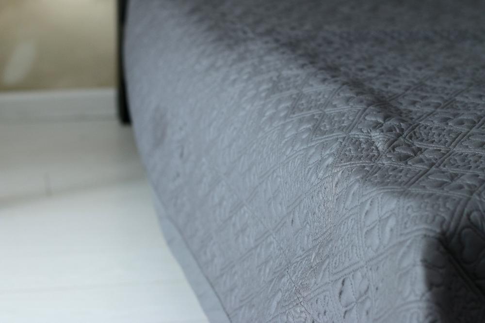 Покрывало - простыня стеганая GOCHU Clover K (Клевер К) 170*210 угольный