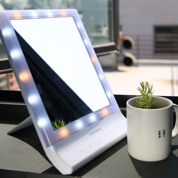 Макияжное зеркало со светодиодной подсветкой Diasonic (Диасоник) DL-110CH от компании "Кореал - Настоящая Корея"